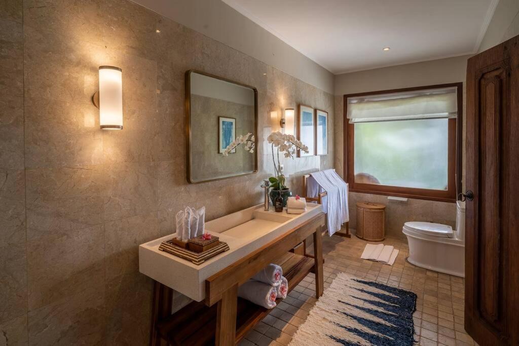 New! Asmara - Indulgent Luxury 15 Mins From Canggu Villa