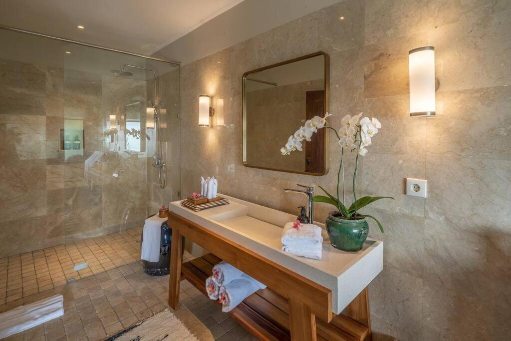 Villa New! Asmara - Indulgent Luxury 15 Mins From Canggu